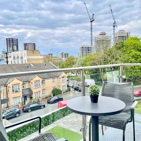 Contemporary Apartments With Private Terraces In Shoreditch, Hoxton, Islington